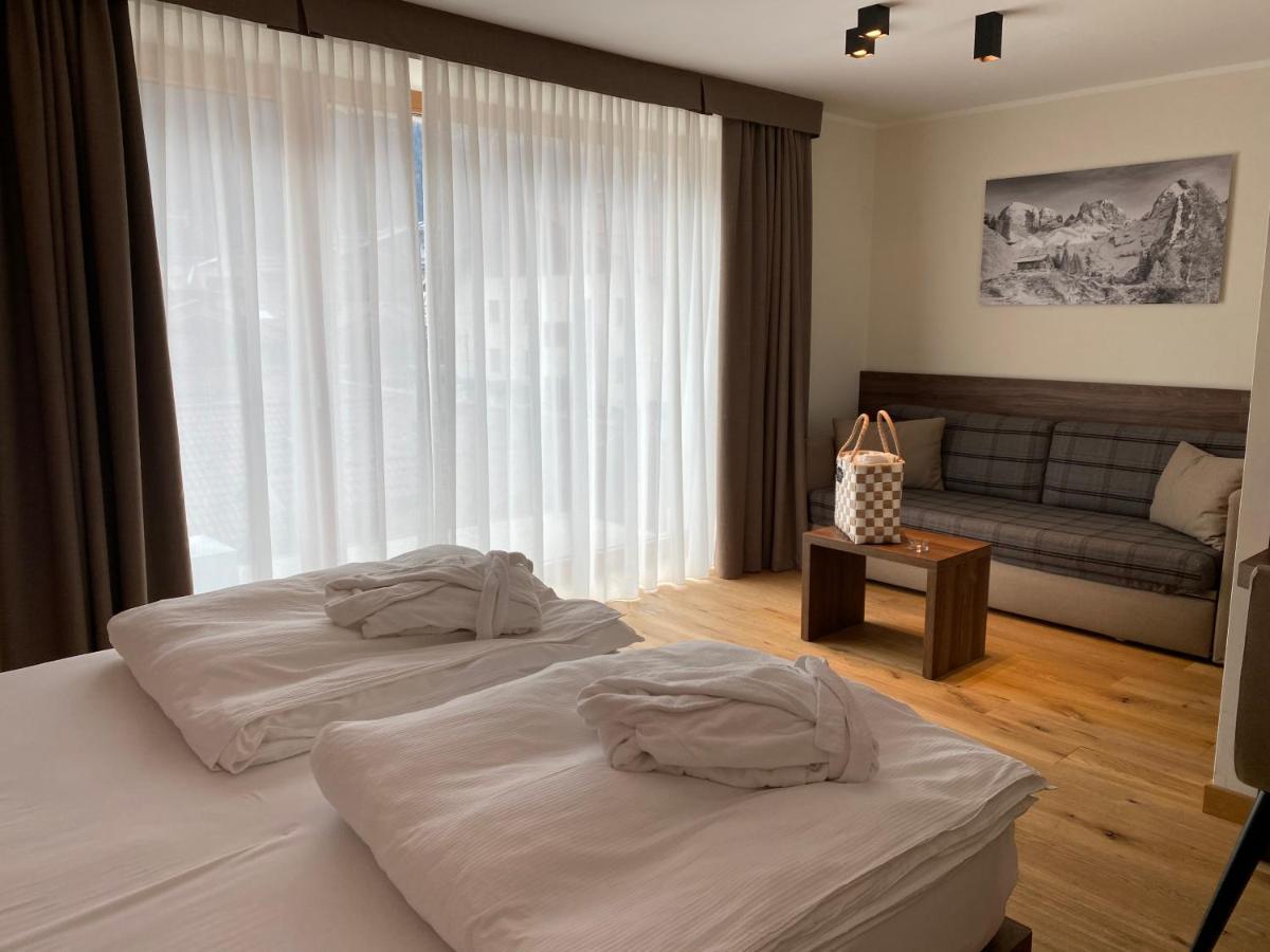 Dolomeet Boutique Hotel Pinzolo Exterior photo
