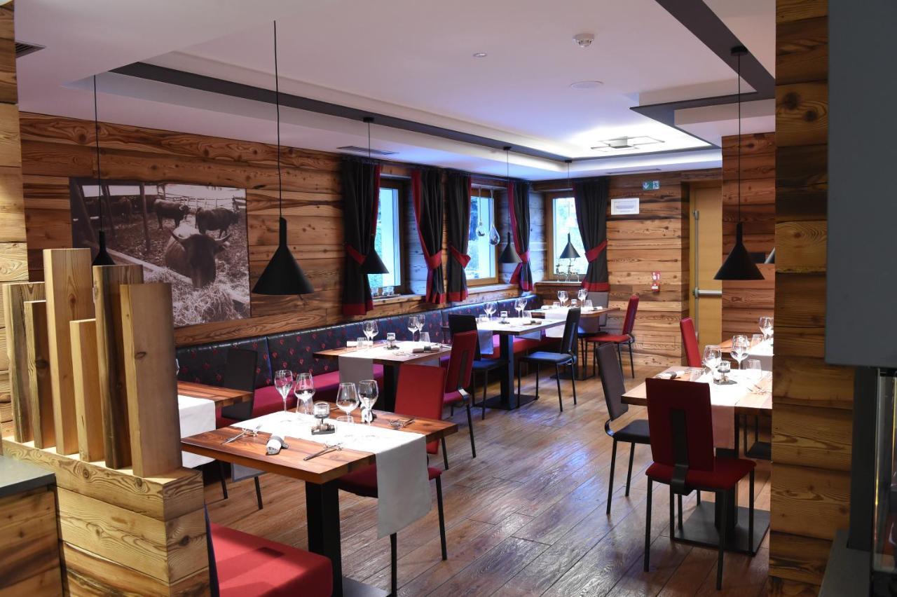 Dolomeet Boutique Hotel Pinzolo Exterior photo