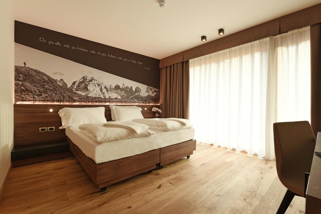 Dolomeet Boutique Hotel Pinzolo Exterior photo